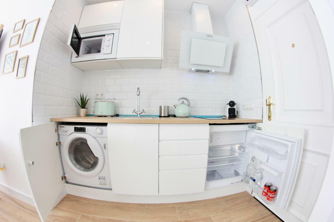 På 25 M² I Centrum Med 1 Og 1 Private Badeværelser Lejlighed *